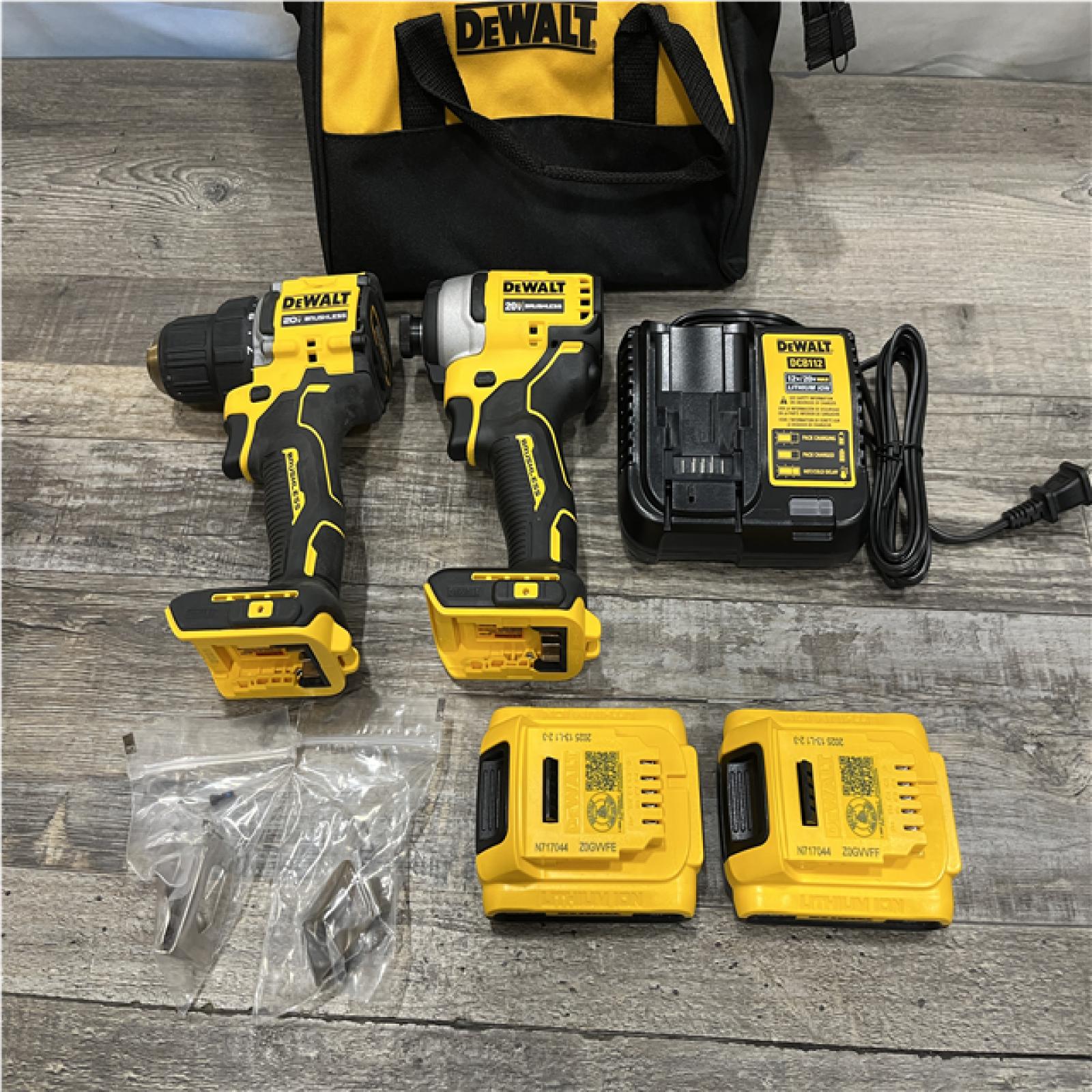AS-IS DEWALT ATOMIC 20-Volt MAX Lithium-Ion Cordless Combo Kit