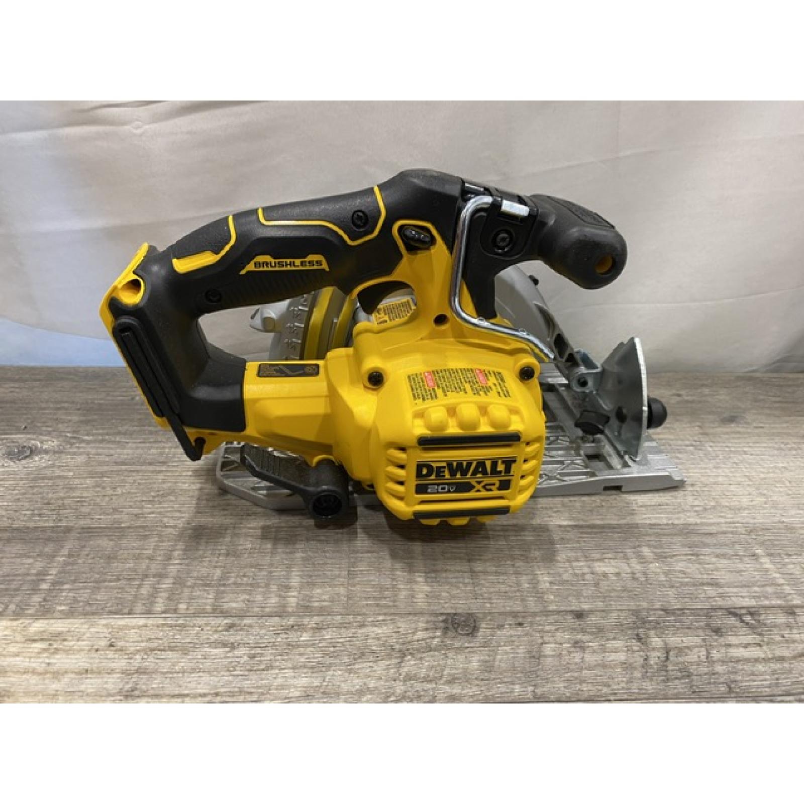 AS-IS DEWALT 20V MAX Cordless Brushless 6-1/2 in. Sidewinder Style Circular Saw (Tool Only)