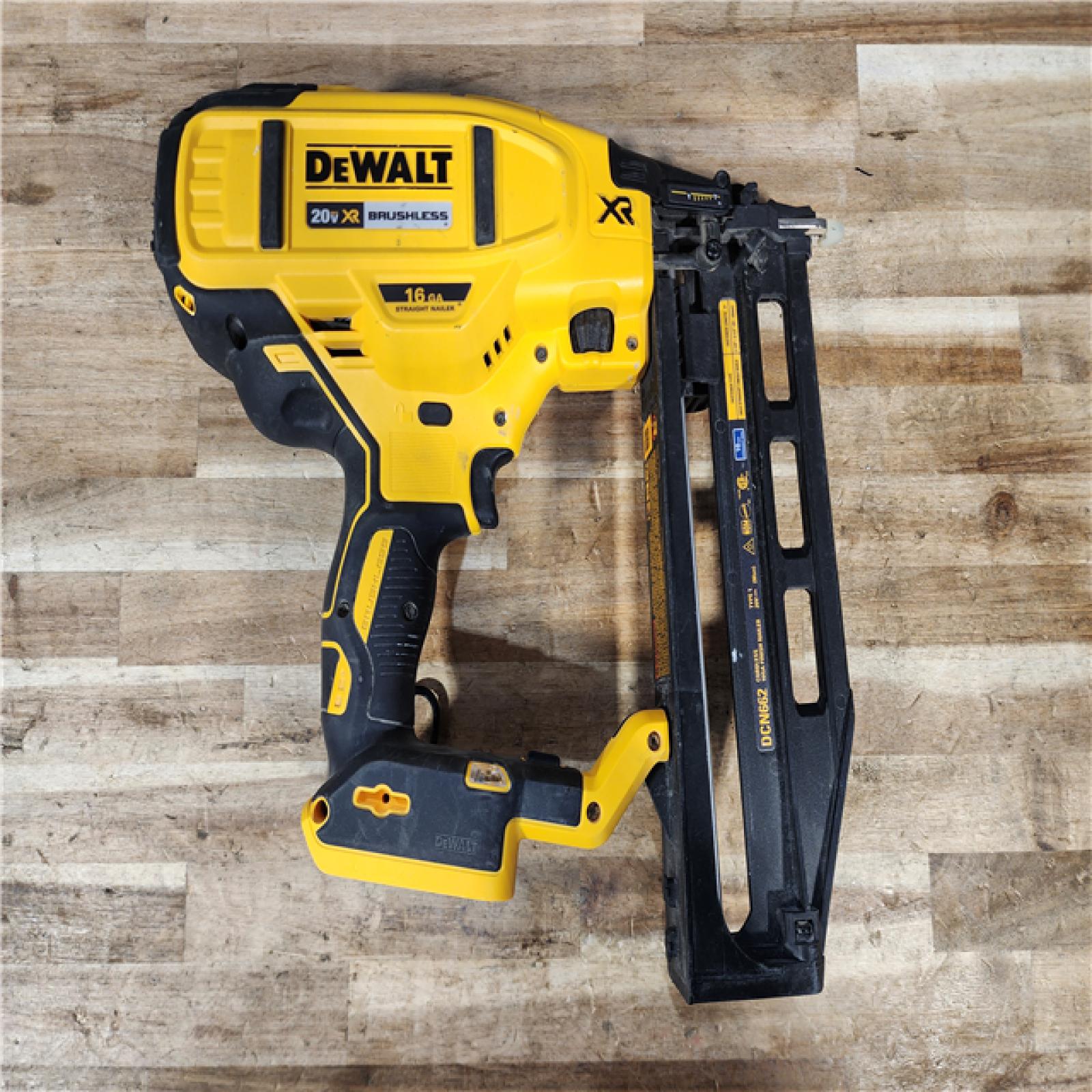 HOUSTON LOCATION - AS-IS DEWALT 20V MAX XR 16-Gauge Lithium-Ion Cordless Finish Nailer (Tool Only)