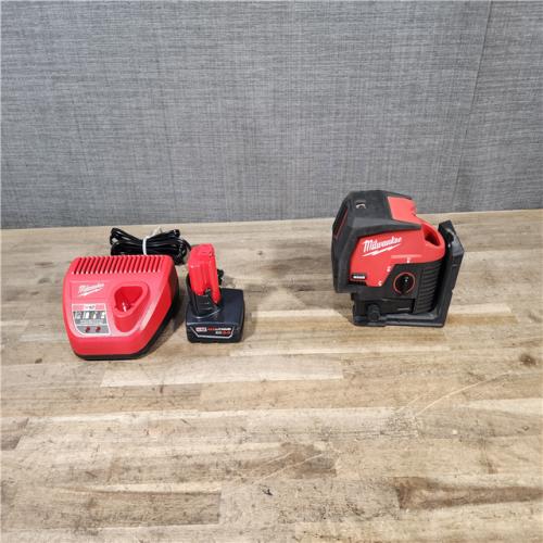 HOUSTON LOCATION - AS-IS Milwaukee 12-Volt Lithium-Ion Cordless Green 125 ft. Cross Line and Plumb Points Laser Level W/ BATTERY & CHARGER