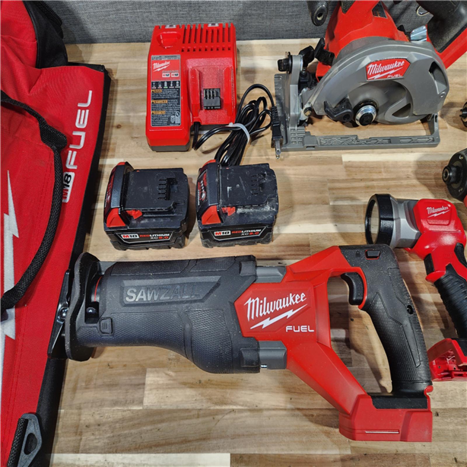 HOUSTON LOCATION - AS-IS Milwaukee FUEL 18V Lithium-Ion Brushless Cordless (5-Tool) Combo Kit