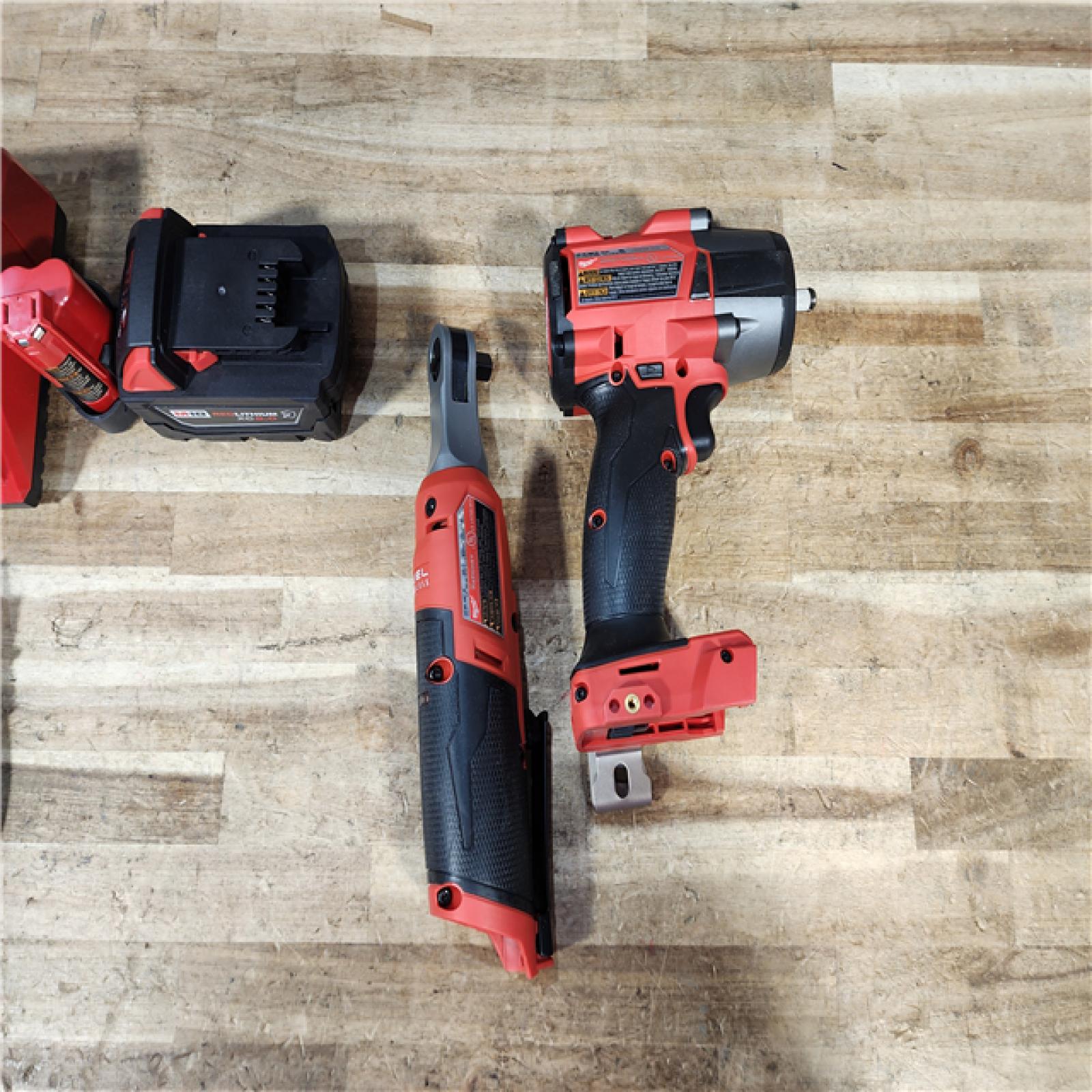 HOUSTON LOCATION - AS - IS Milwaukee 2 Tool Combo Kit W/ (2) Battery & Charger