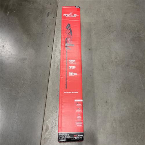 NEW - Milwaukee FUEL 18V 30 in. Brushless Cordless Battery Powered Hedge Trimmer Kit