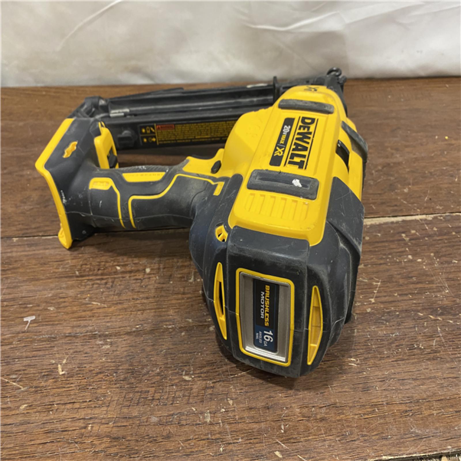 AS-IS DeWalt DCN660D1 20V 16 Gauge Cordless Angled Finish Nailer Kit W/ 2Ah Battery