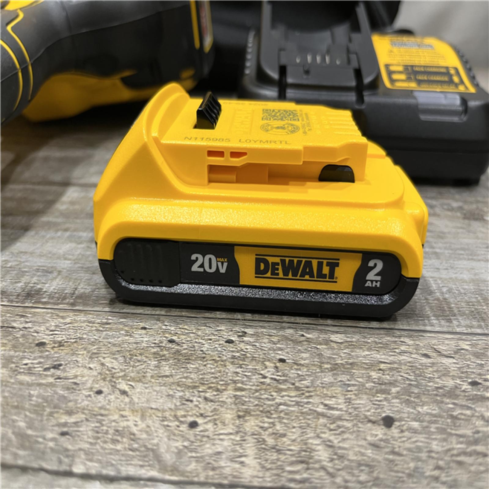 AS-IS DEWALT 20V MAX XR Lithium-Ion Cordless 18-Gauge Narrow Crown Stapler Kit