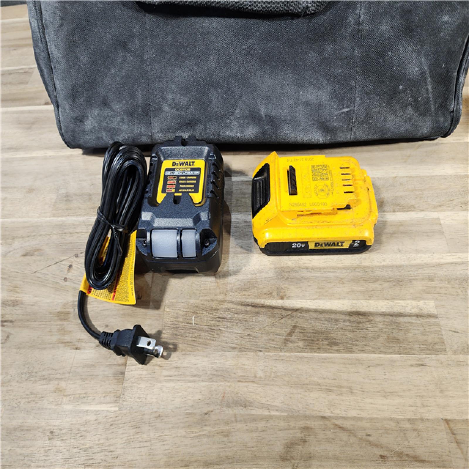 HOUSTON LOCATION - AS-IS DEWALT 20V MAX XR 18 Gauge Brad Nailer Kit
