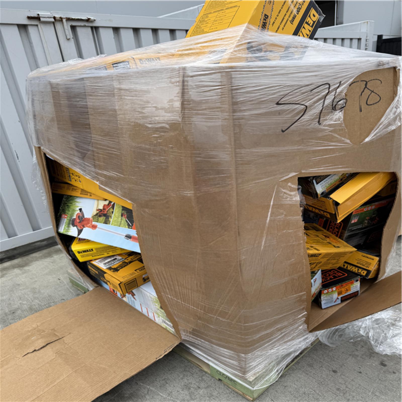 California AS-IS POWER TOOLS Partial Lot (3 Pallets) P-R057678