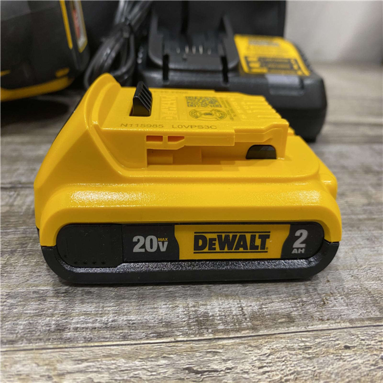AS-IS DEWALT 20V MAX XR Lithium-Ion Cordless 18-Gauge Narrow Crown Stapler Kit