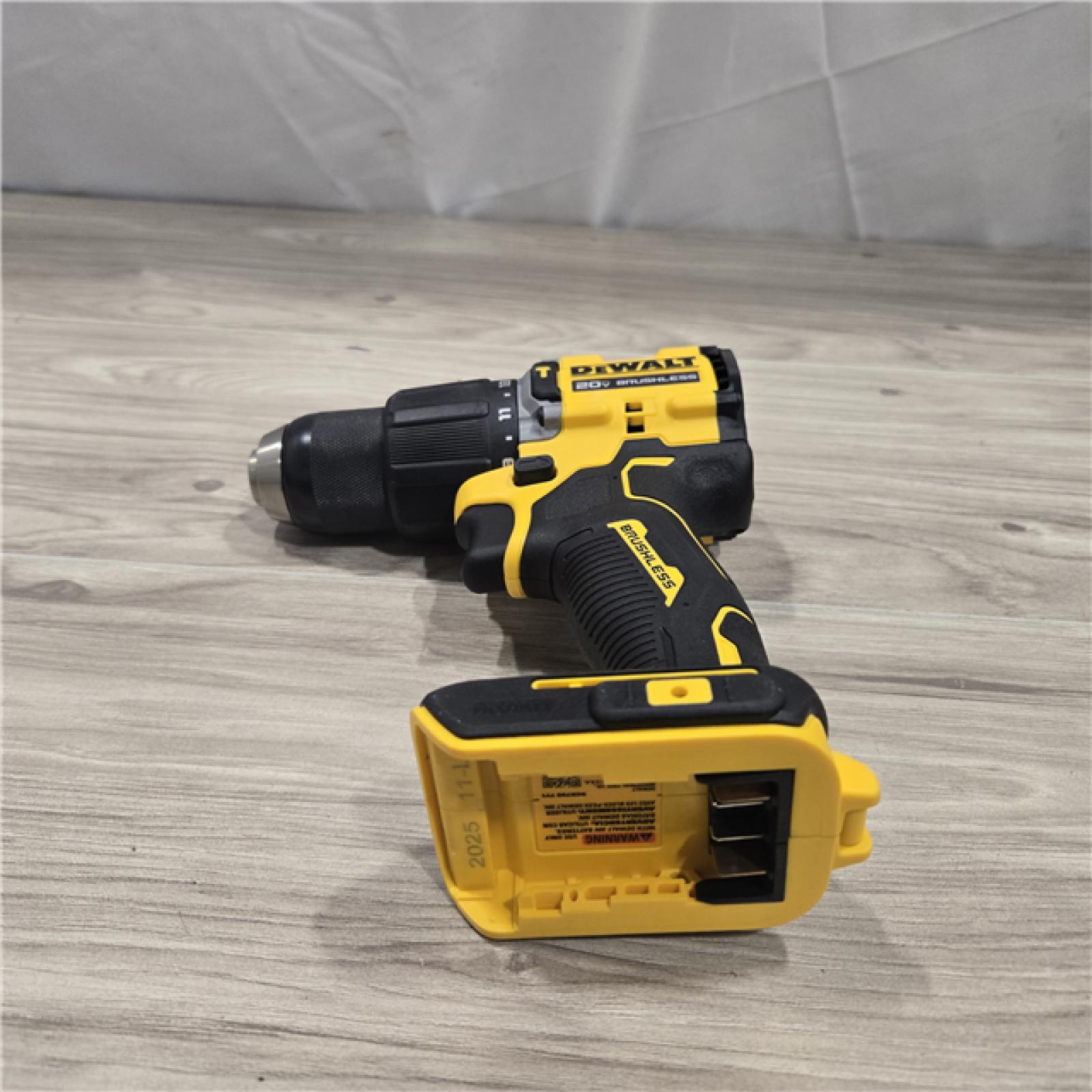 AS-IS DeWalt ATOMIC 20V Cordless 1/2 in. Hammer Drill Kit