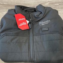 AS-IS Milwaukee Men's Medium M12 12V Lithium-Ion Cordless AXIS Black Heated Vest Kit