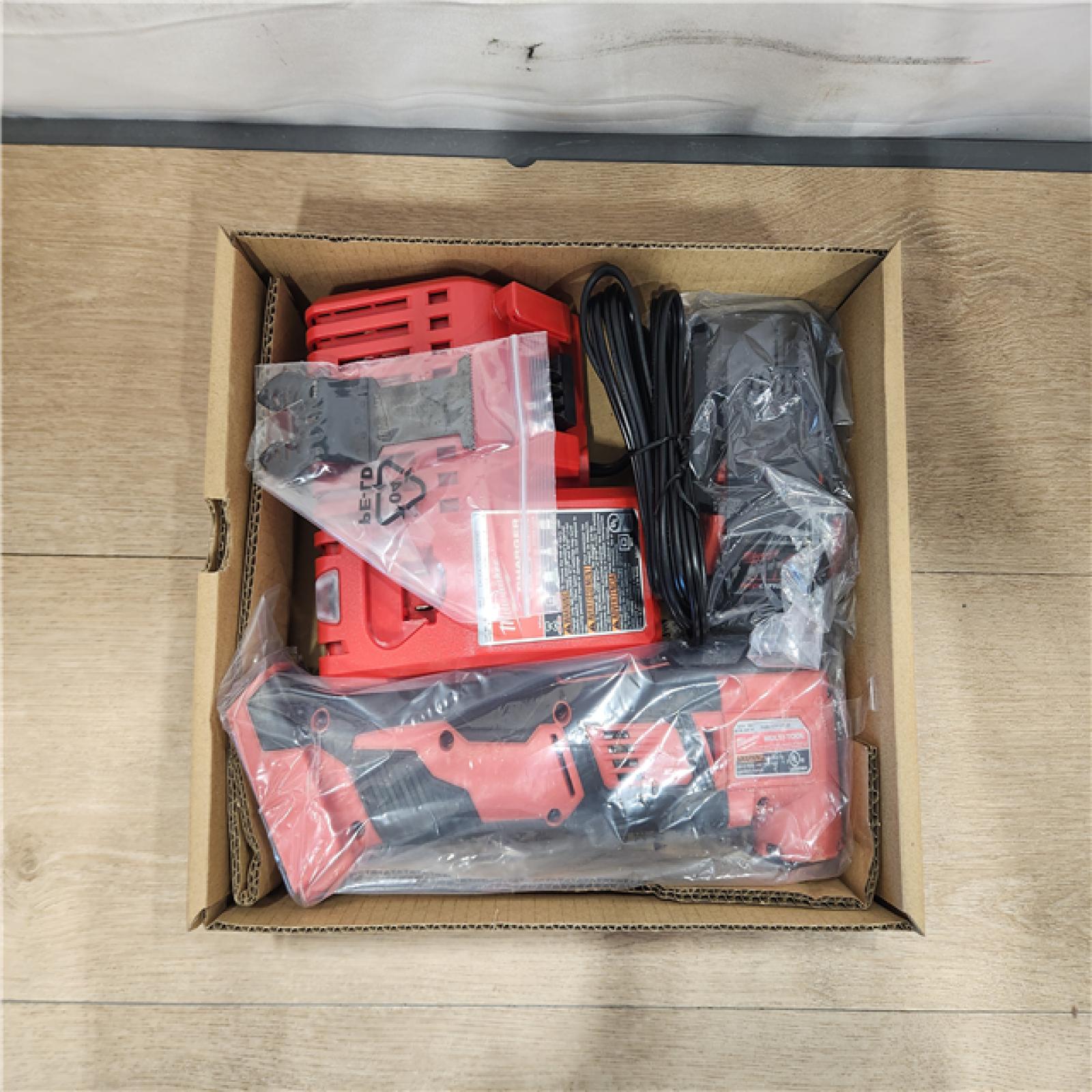 AS-IS- Milwaukee 18V Lithium-Ion Cordless Oscillating Multi-Tool Kit