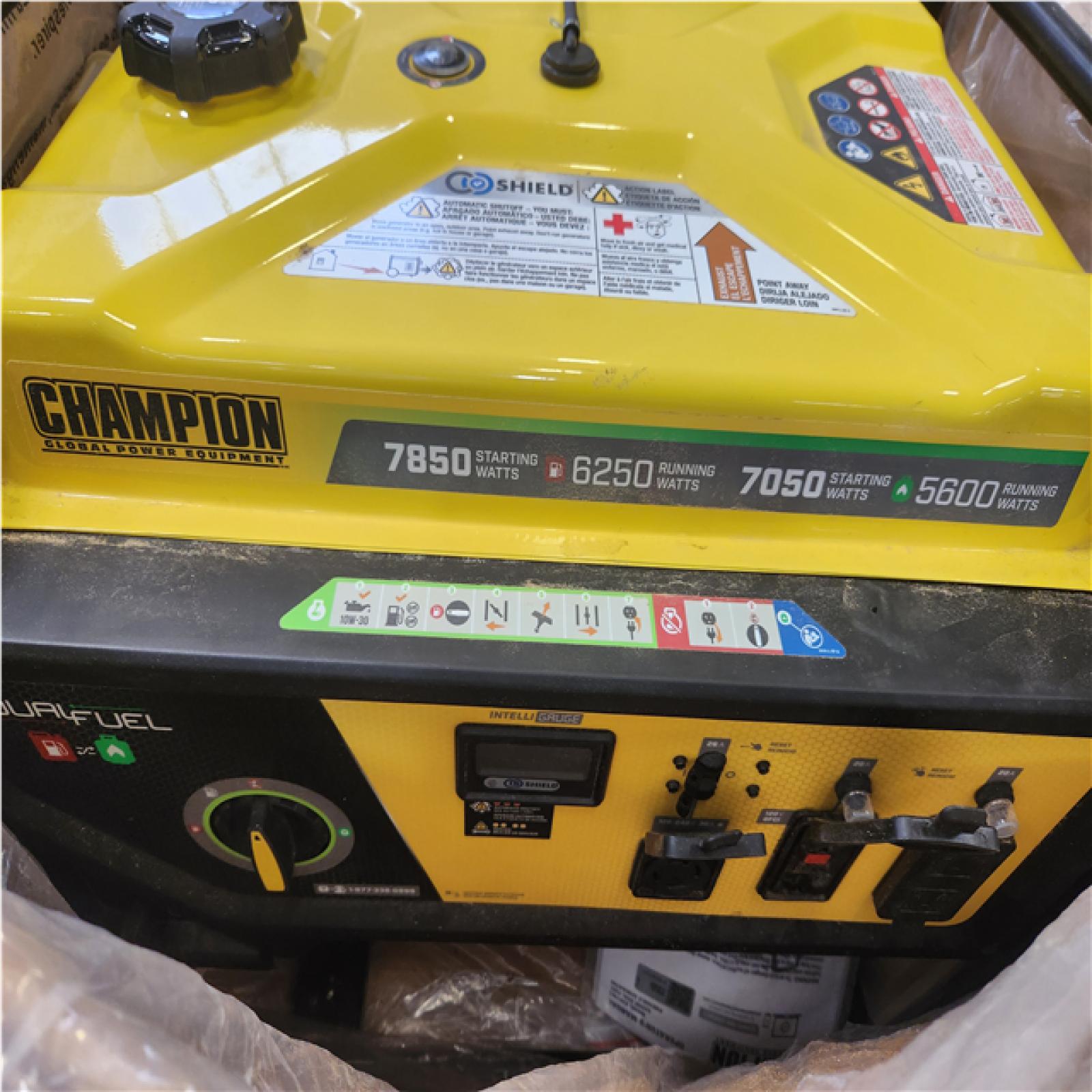 Phoenix LIKE NEW Champion Power Equipment 7850/6250-Watt Recoil Start Dual Fuel Portable Generator w/ Free 3-Year Warranty for Home Backup and Storm Prep