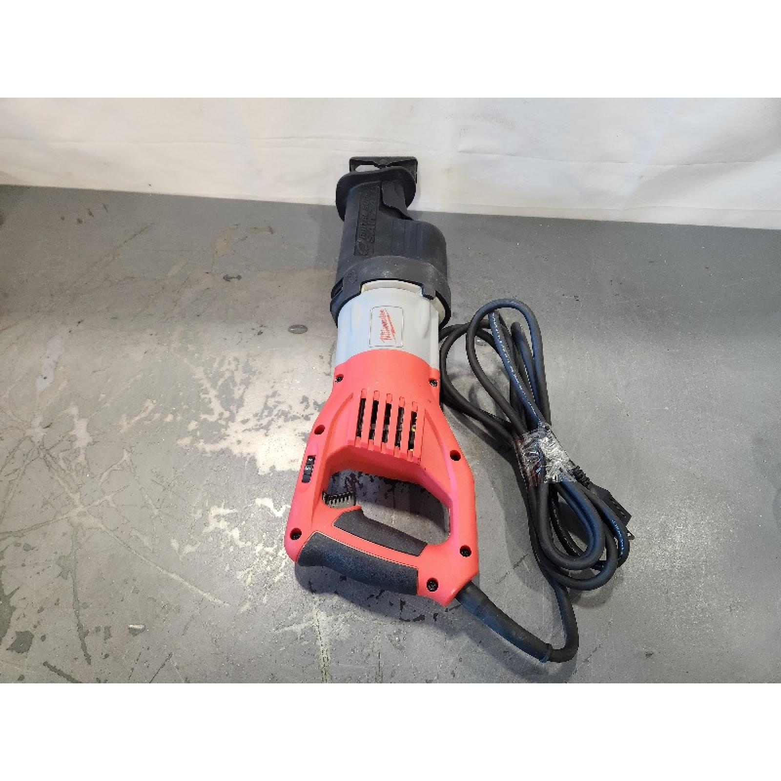 AS-IS- Milwaukee 15.0 Amp Super Sawzall Reciprocating Saw with Carrying Case