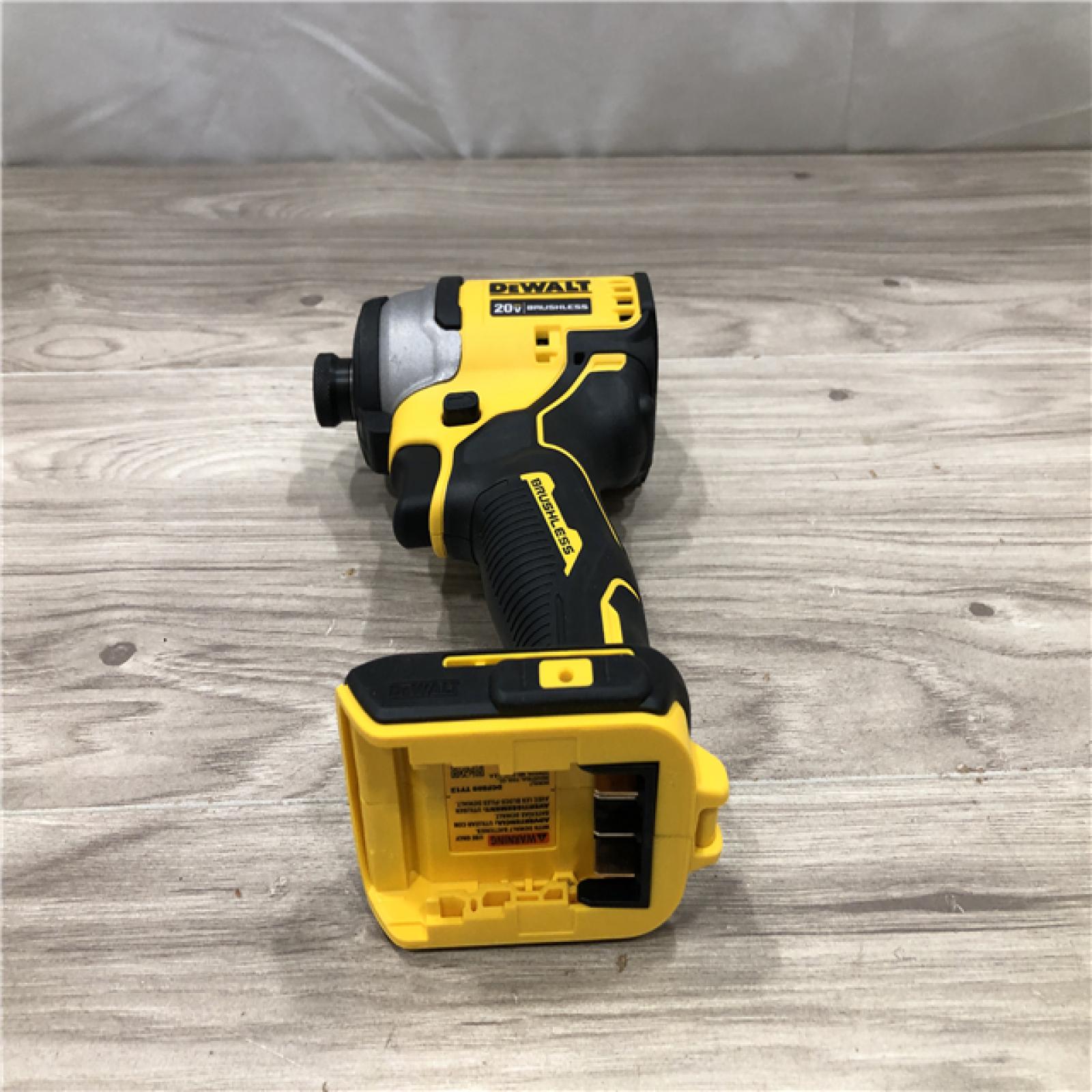 AS-IS DEWALT Atomic 20V Max Lithium-Ion Cordless Compact 1/4 in. Impact Driver Kit