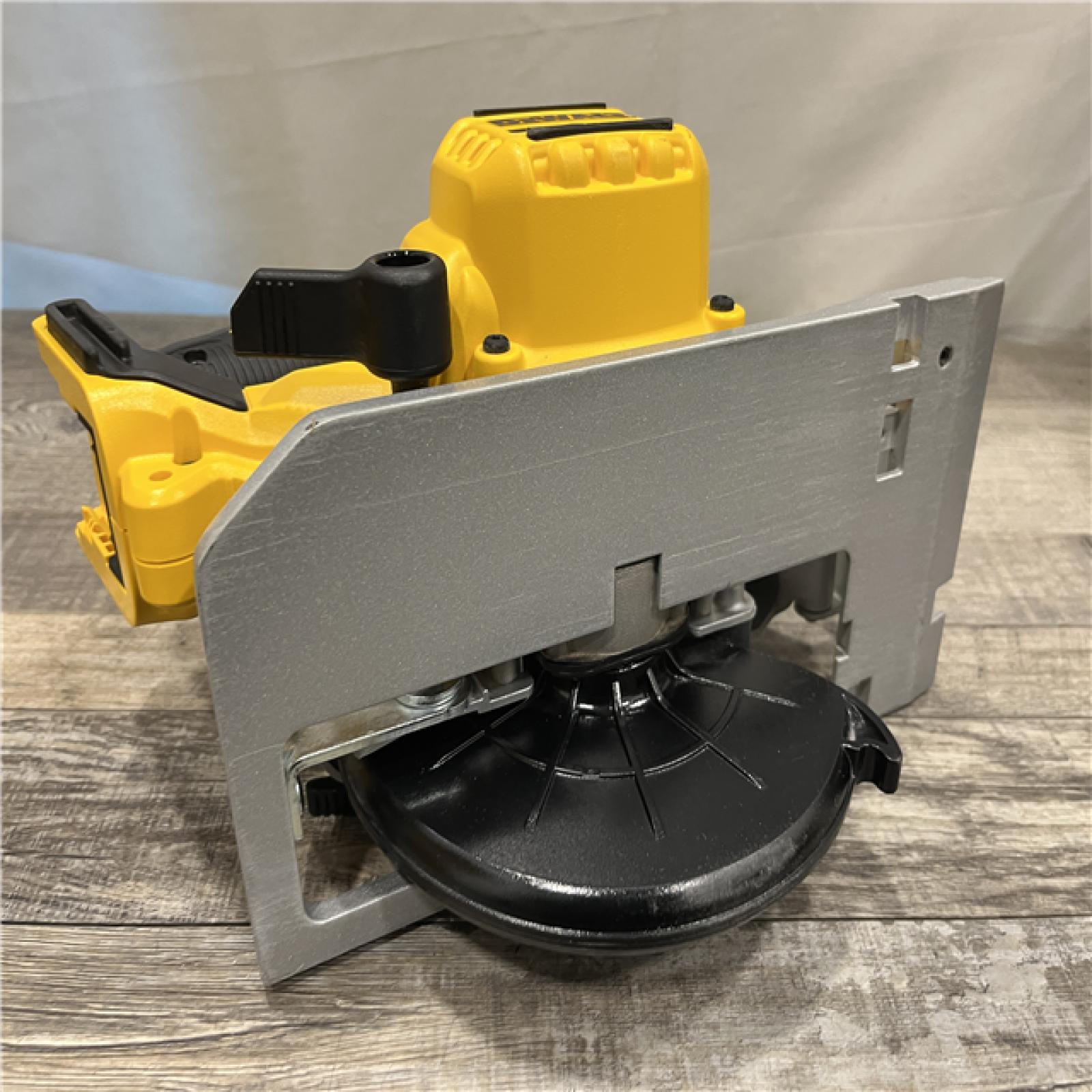 AS-IS DEWALT 20V MAX Cordless Brushless 6-1/2 in. Sidewinder Style Circular Saw (Tool Only)