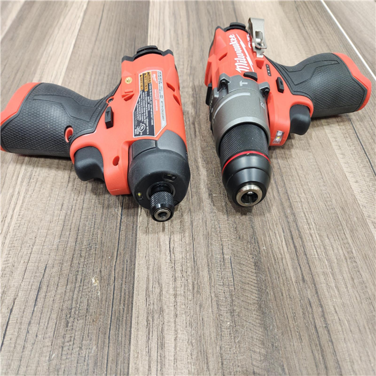 AS-IS Milwaukee M12 Fuel Combo Rotomartillo 1/2 Y Llave De Impacto1/4 Nueva Generacion