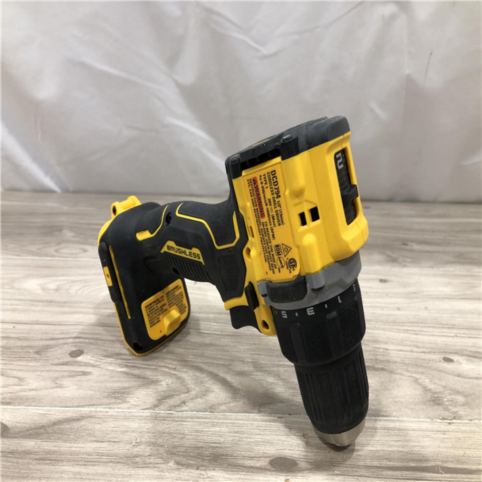 AS-IS DEWALT ATOMIC 20-Volt MAX Lithium-Ion Cordless Combo Kit