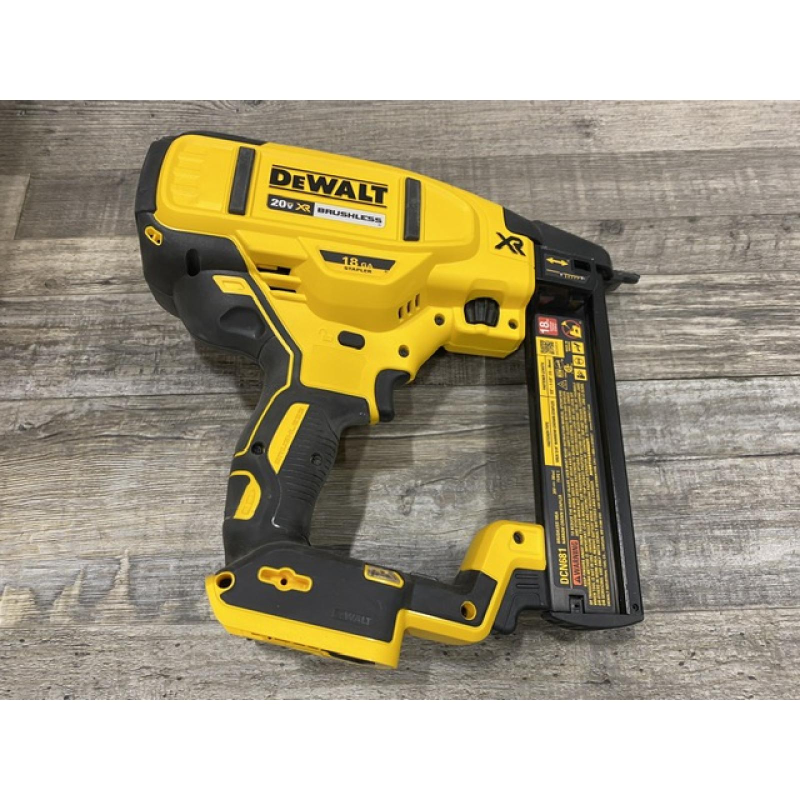 AS-IS DEWALT 20V MAX XR Lithium-Ion Cordless 18-Gauge Narrow Crown Stapler Kit