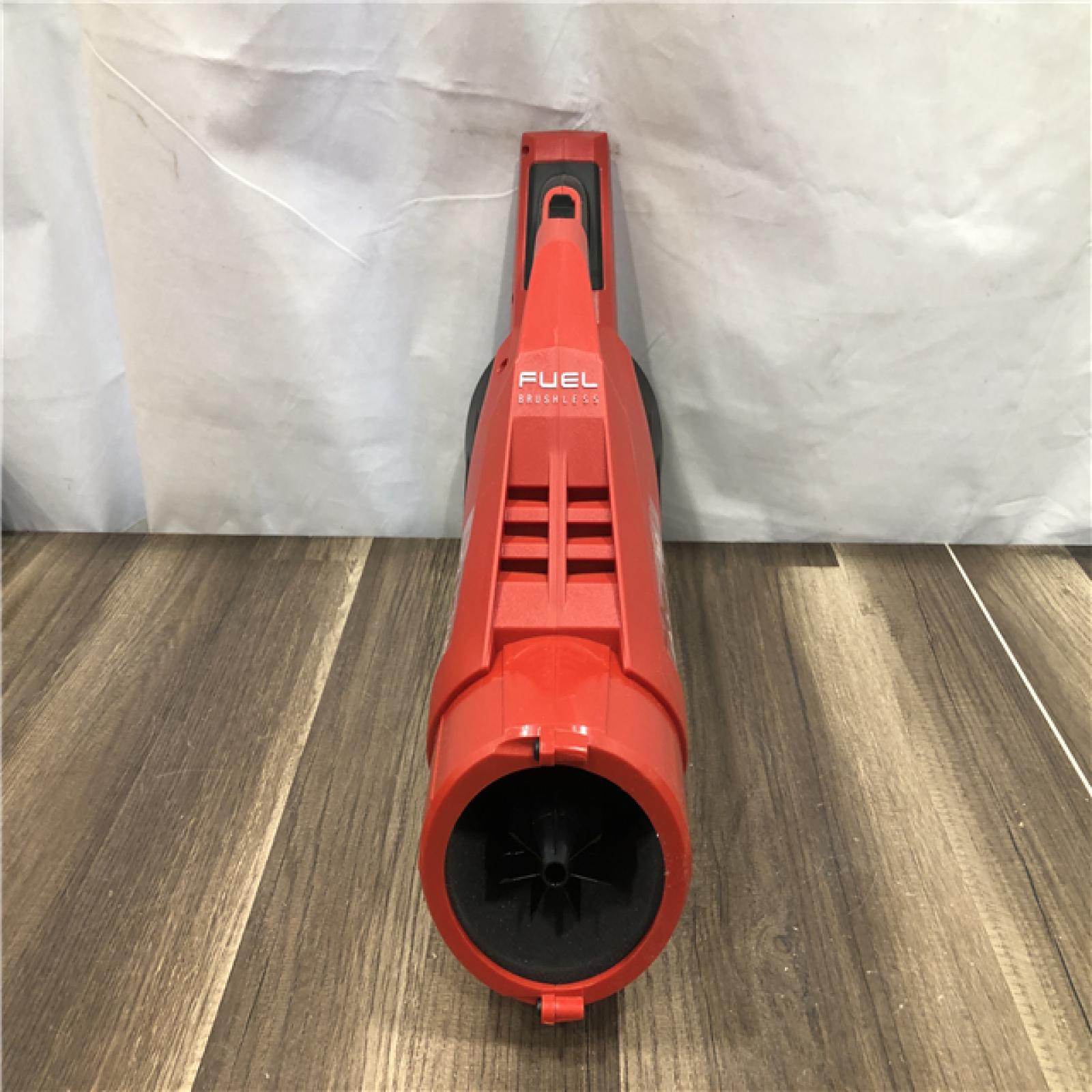 AS-IS Milwaukee  FUEL 120 MPH 500 CFM 18V Brushless Cordless Battery Powered Leaf Blower Kit