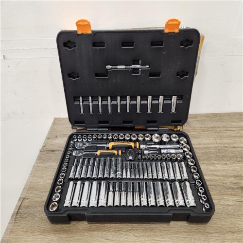 Phoenix Location NEW GEARWRENCH 1/4 in. and 3/8 in. Drive 6-Point Standard & Deep SAE/Metric 90-Tooth Ratchet and Socket Mechanics Tool Set (106-Piece)
