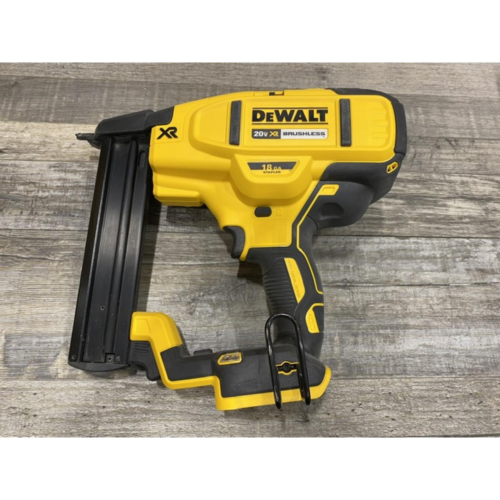 AS-IS DEWALT 20V MAX XR Lithium-Ion Cordless 18-Gauge Narrow Crown Stapler Kit