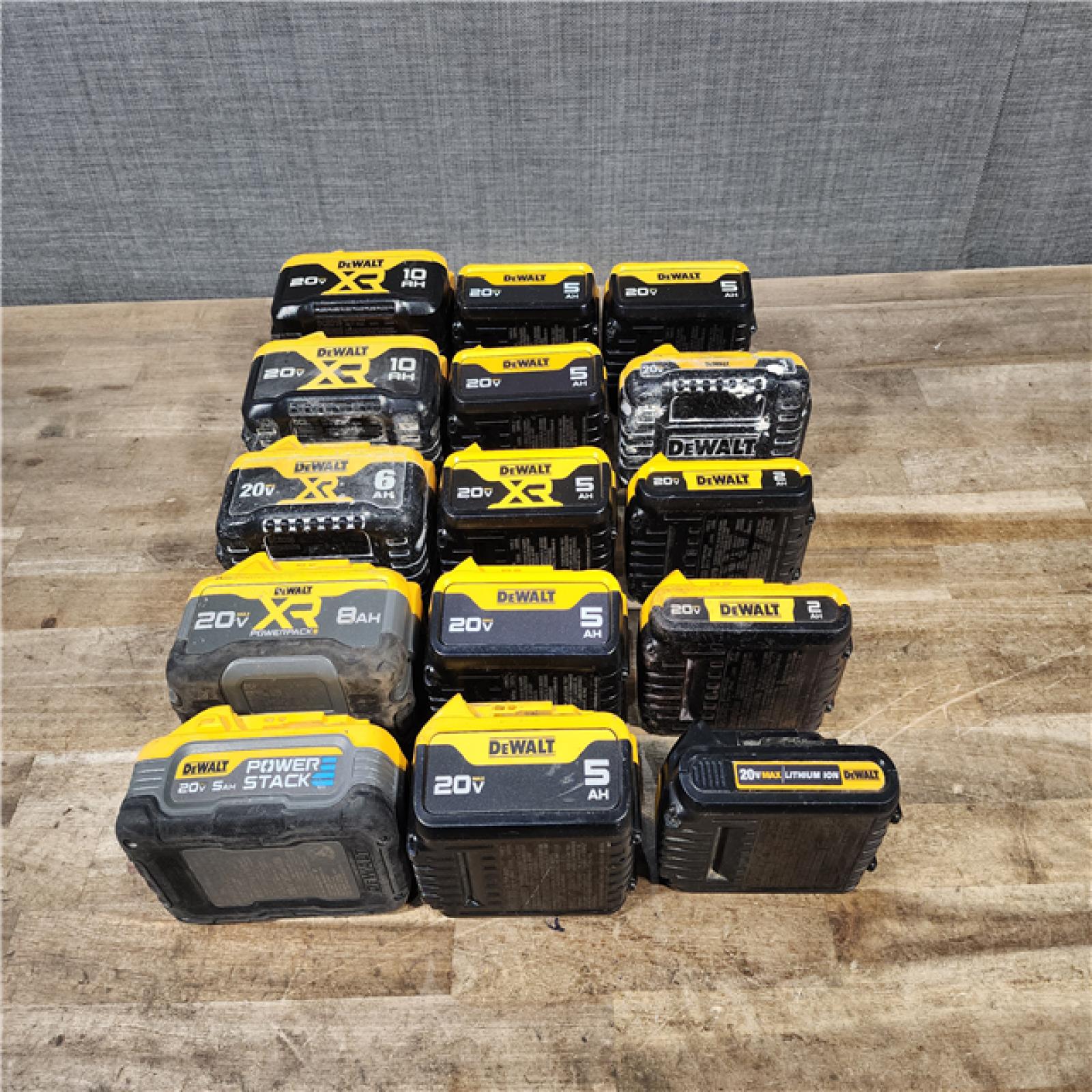 HOUSTON LOCATION - AS-IS DEWALT BATTERY PACK QTY - 15