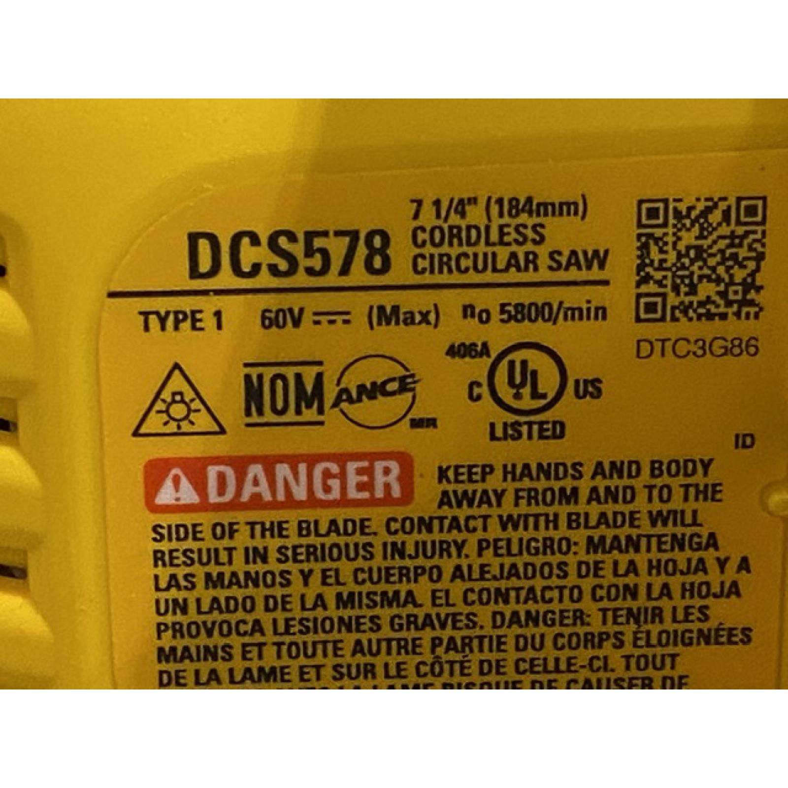 AS-IS DEWALT FLEXVOLT 60V MAX Cordless Brushless 7-1/4 in. Sidewinder Style Circular Saw Kit