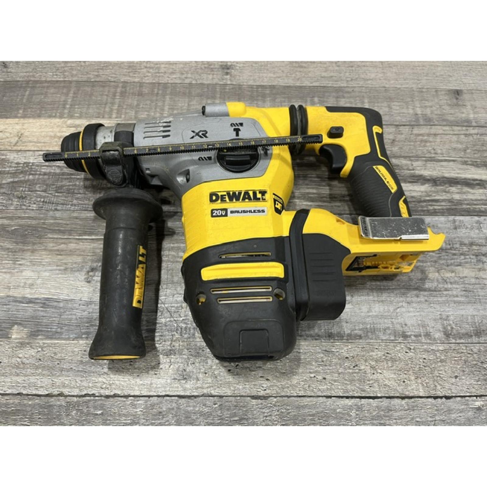 AS-IS DEWALT 20-Volt MAX XR Lithium Ion 1-1/8 in. Cordless SDS-plus Brushless L-Shape Concrete/Masonry Rotary Hammer (Tool-Only)
