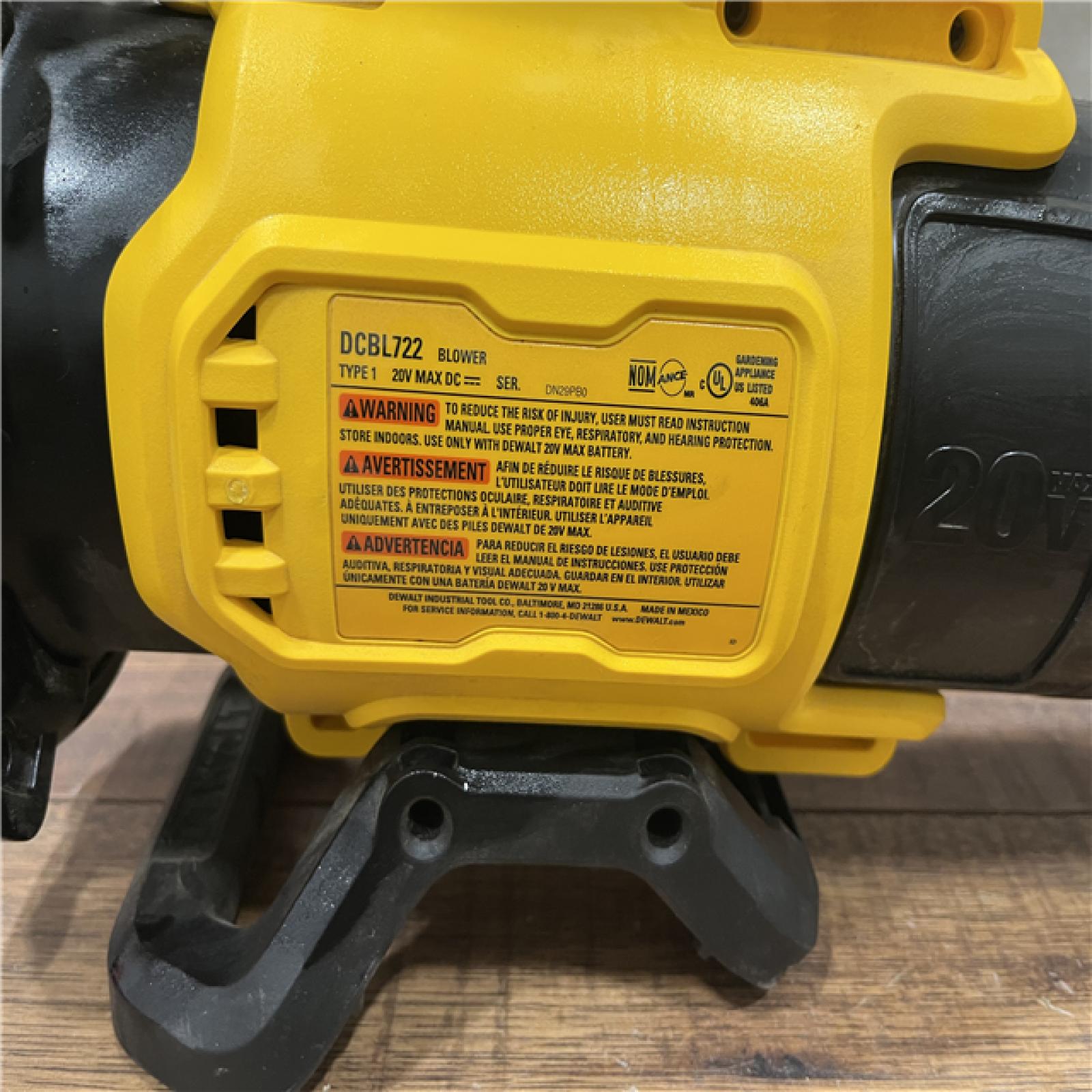 AS-IS DEWALT 20V MAX* XR Brushless Cordless Handheld Blower Kit