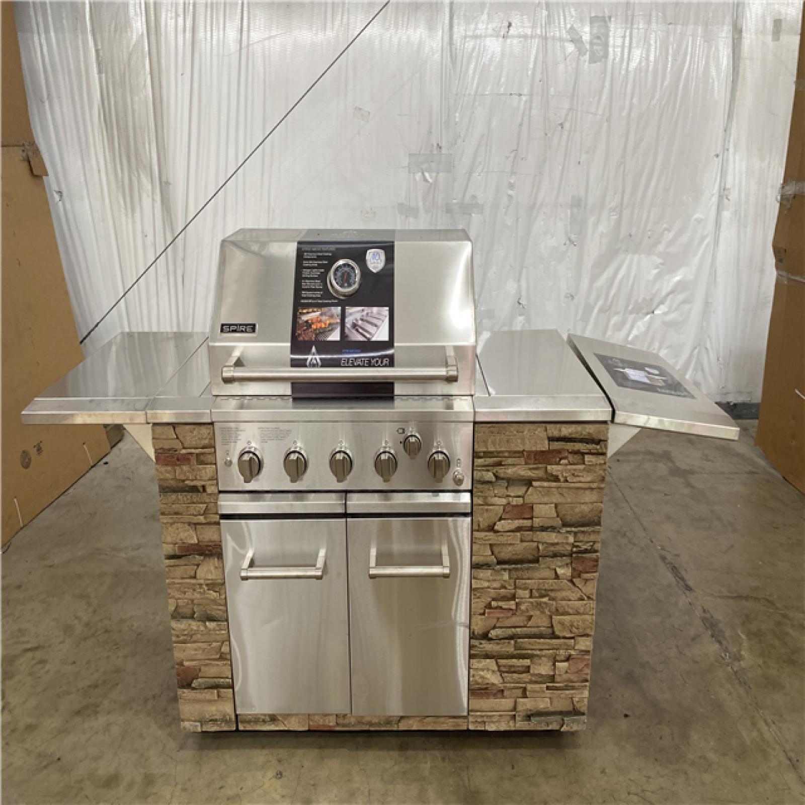 Houston Location AS IS - SPIRE 5 burner BBQ Island Gas Grill