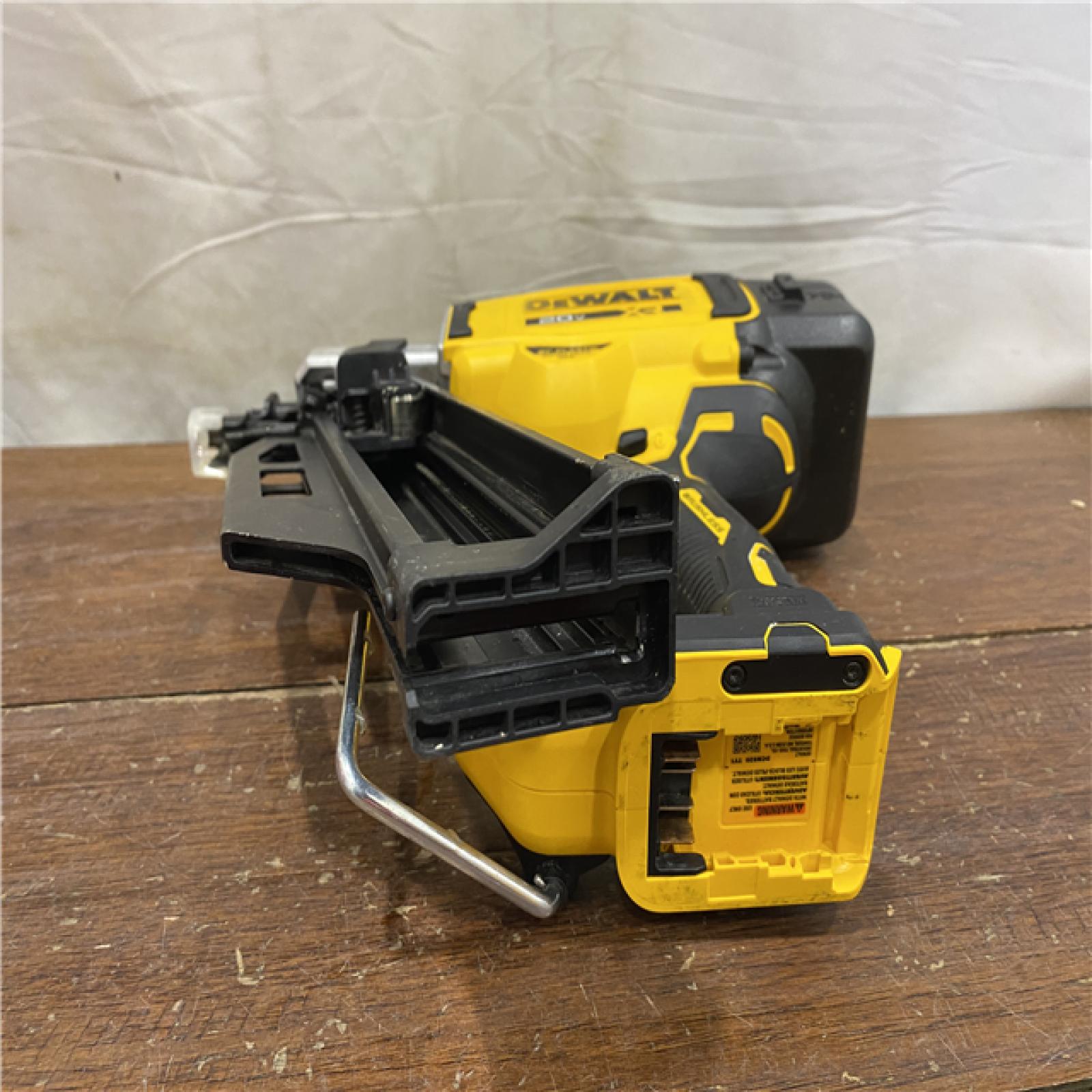 AS-IS DEWALT 20-Volt 21° Cordless Framing Nailer (Tool-Only)