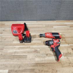 HOUSTON LOCATION - AS-IS MILWAUKEE 2 TOOL COMBO KIT W/ (2) BATTERY & CHARGER