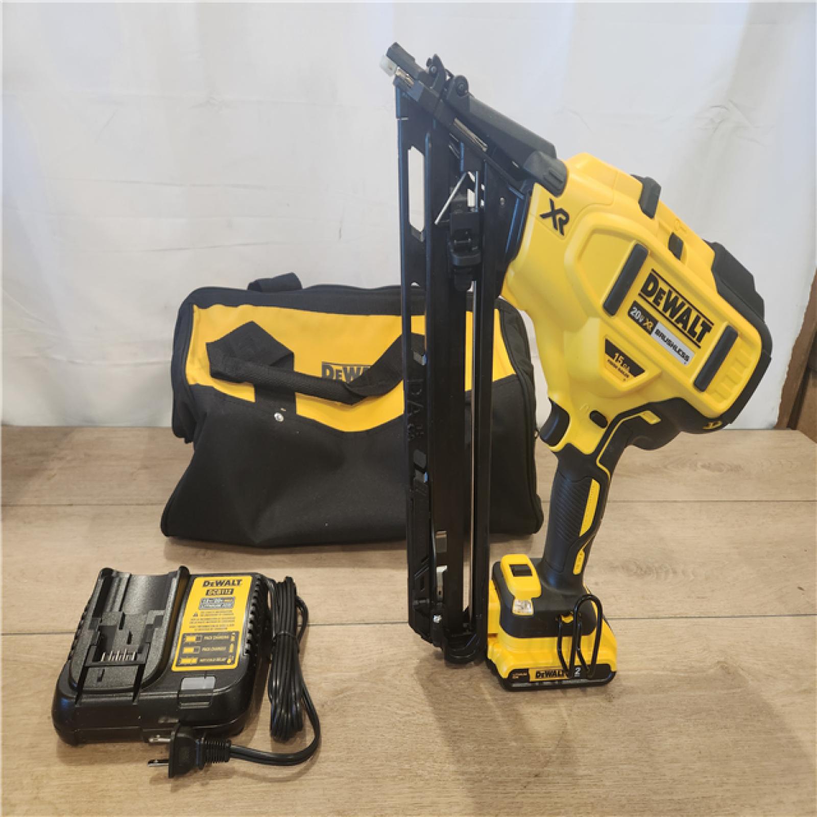 AS-IS- DEWALT 20V MAX XR 15 Ga. Cordless 34 Deg Nailer 20 V