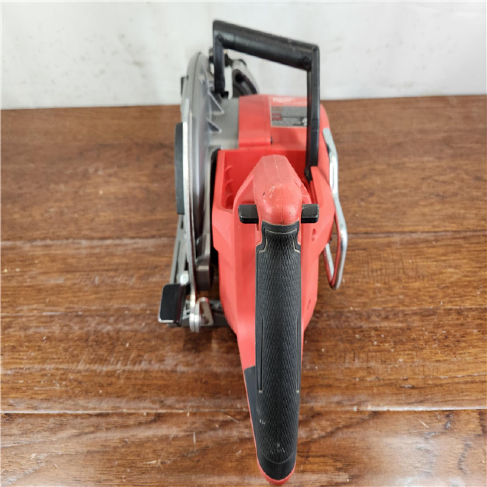 AS-IS Milwaukee M18 FUEL Brushless Cordless Rear Handle 7-1/4 in. Circular Saw (Tool Only)