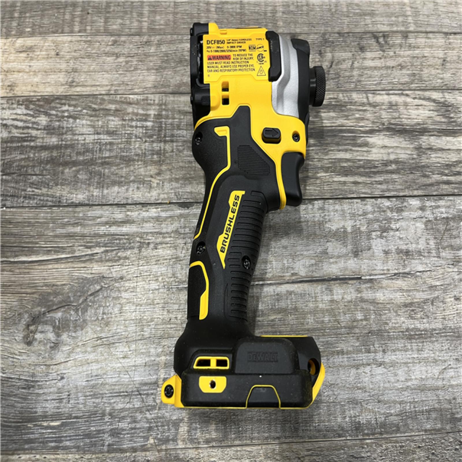 AS-IS DEWALT ATOMIC 20V MAX Lithium-Ion Cordless 1/4 in. Brushless Impact Driver Kit