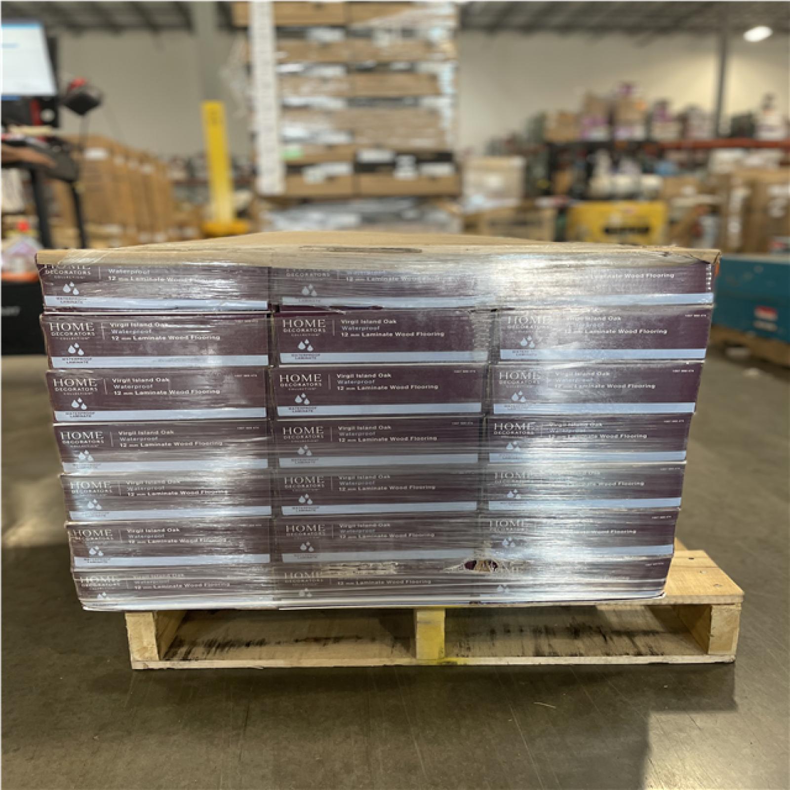 DALLAS LOCATION- HOME DECORATORS COLLECTION Virgil Island Oak Waterproof Flooring (21 UNITS)