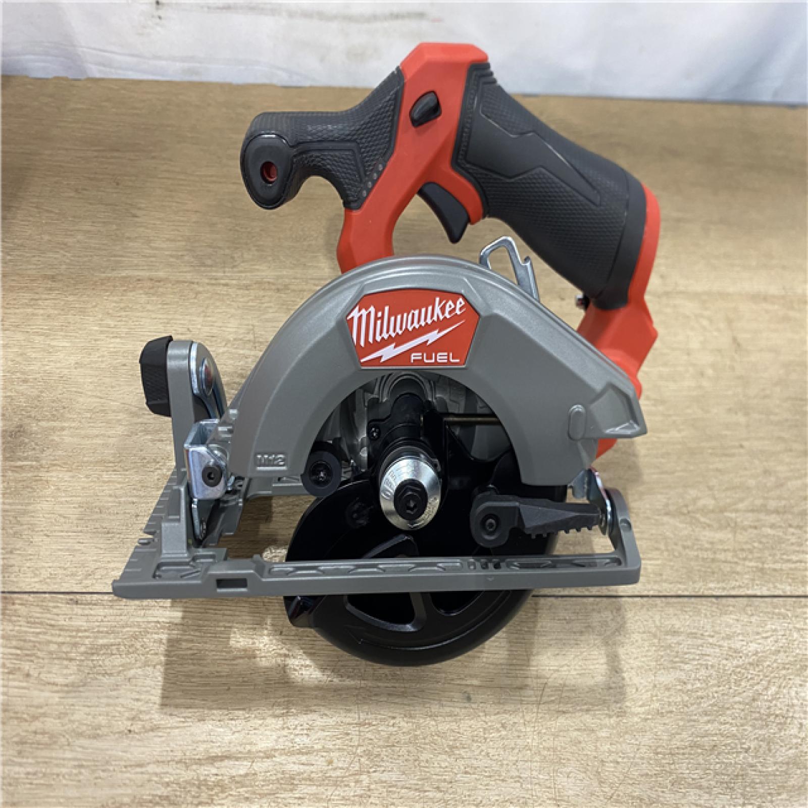AS-IS MILWAUKEE M12 CIRCULAR SAW (Tool-Only)