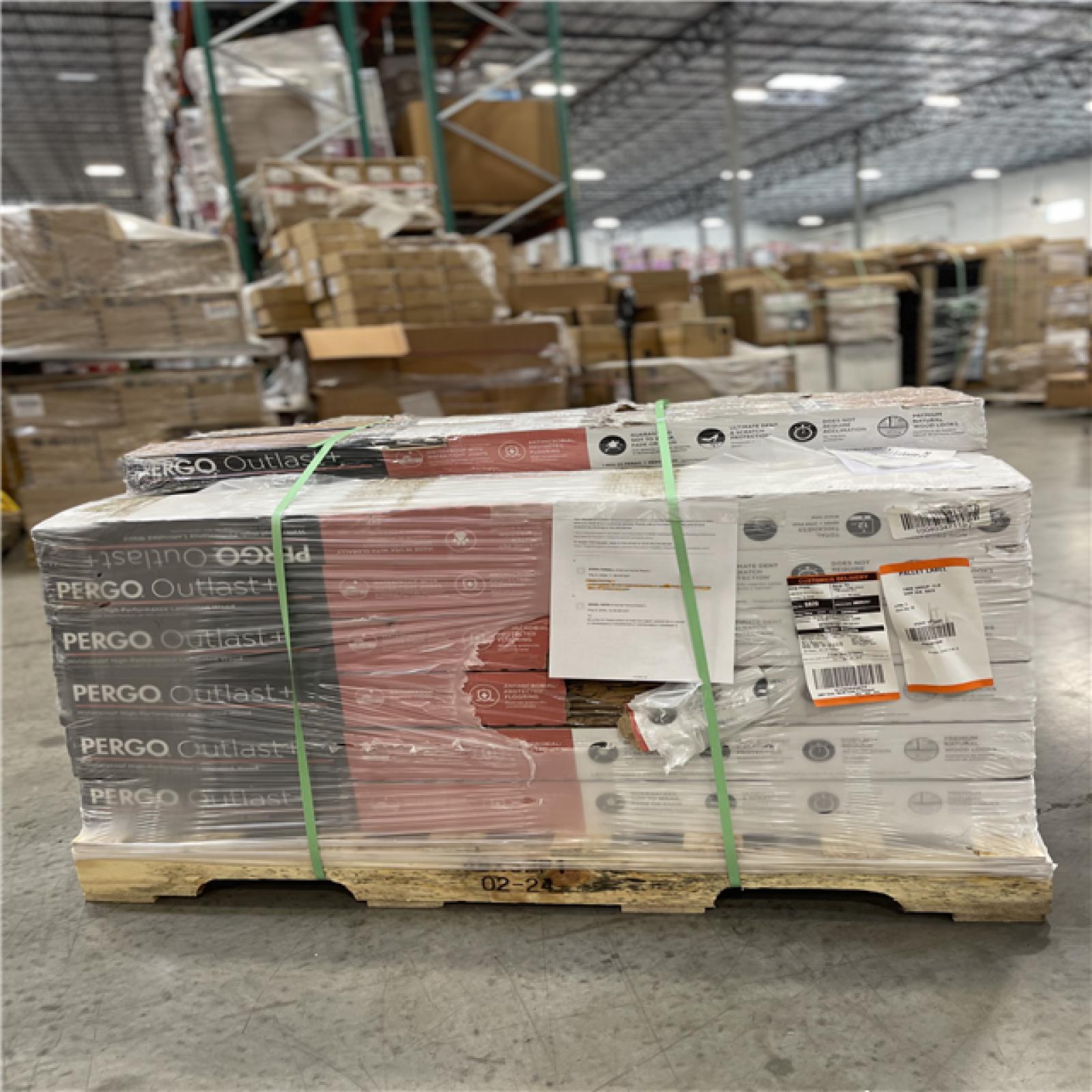 DALLAS LOCATION- PERGO OUTLAST LAMINATED WOOD (13.74 SQFT/CASE) PALLET (32 UNITS)