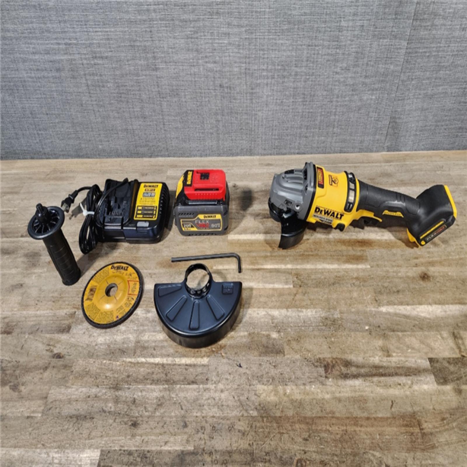 HOUSTON LOCATION - AS-IS DeWalt FLEXVOLT 60V Cordless 4-1/2 to 6 in. Grinder Kit (Battery & Charger)