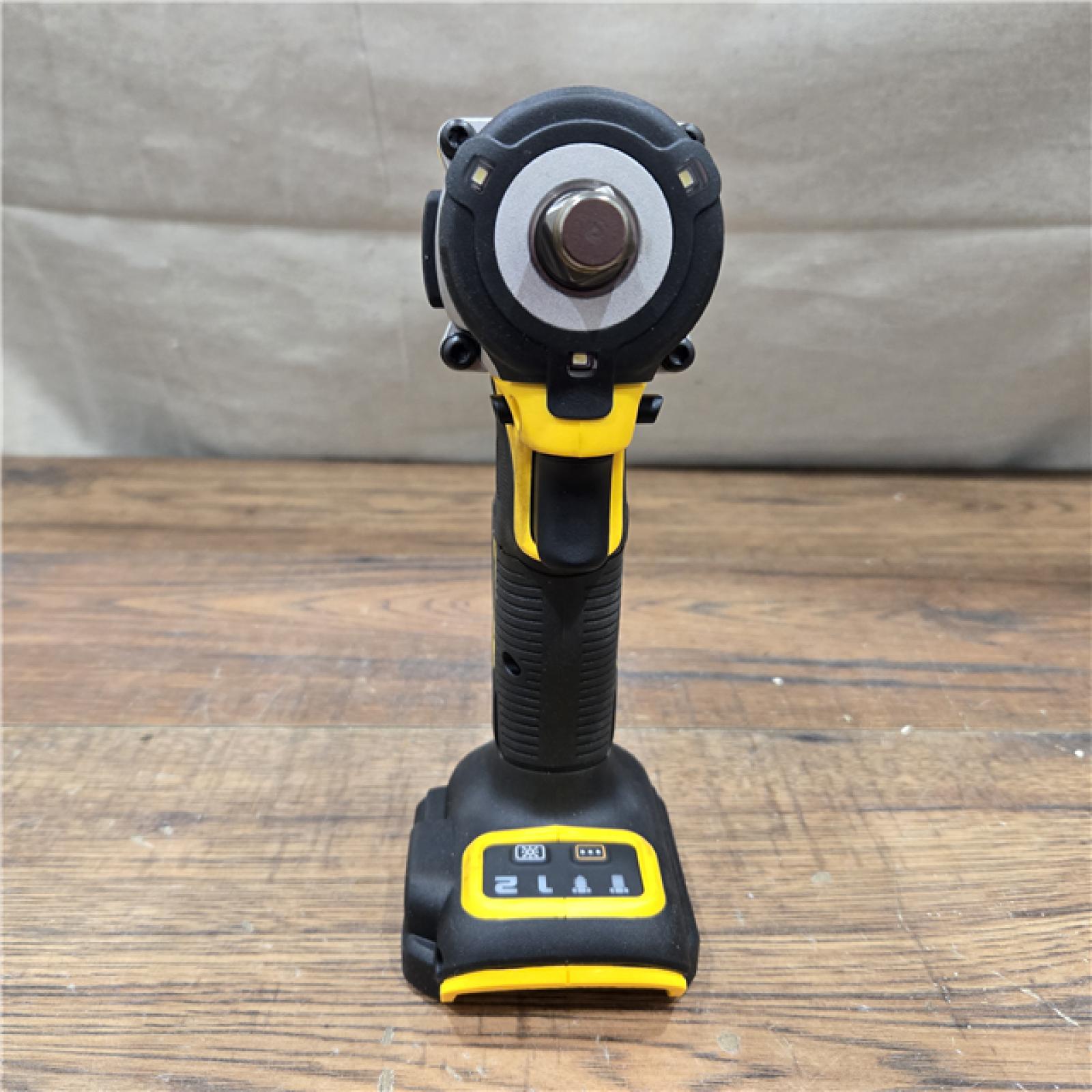 AS-IS DeWalt 20V MAX ATOMIC 1/2 in. Cordless Brushless Compact Impact Wrench Tool Only