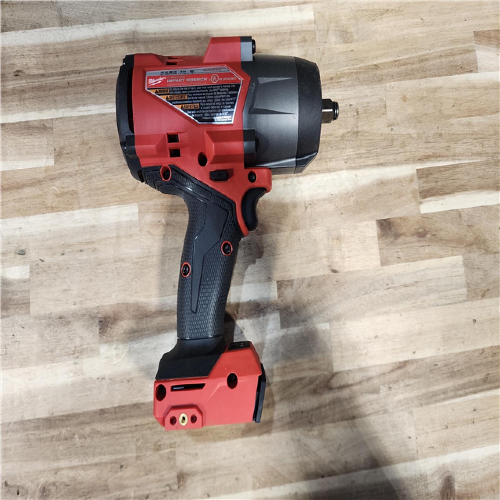 HOUSTON LOCATION - AS-IS (APPEARS LIKE NEW) Milwaukee FUEL 18V Lithium-Ion Brushless Cordless 1/2 in. Impact Wrench w/Friction Ring Kit