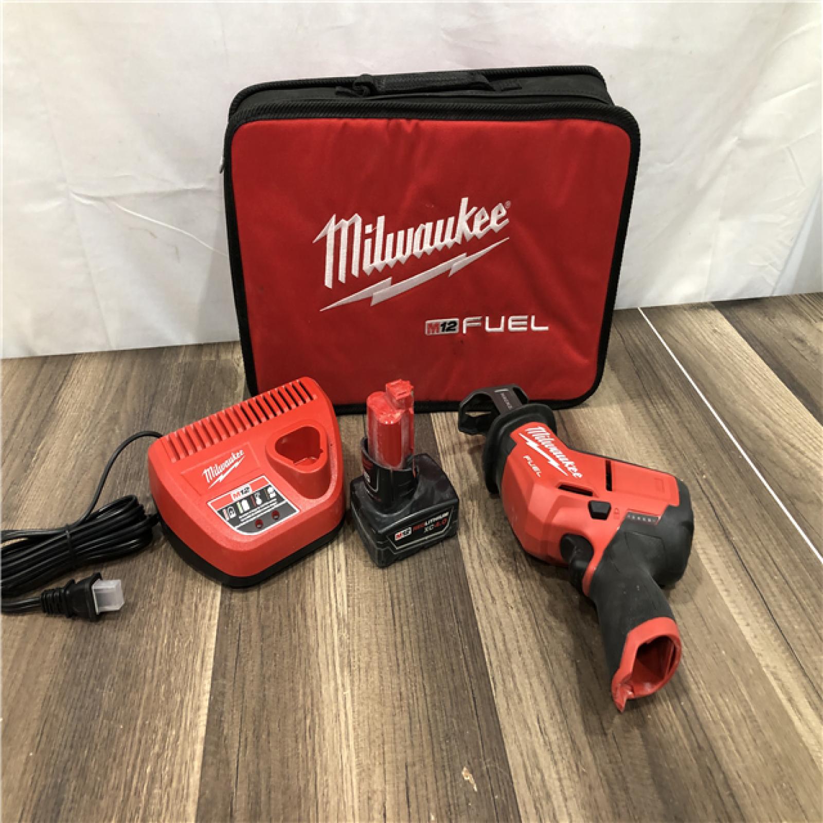 AS-IS Milwaukee  FUEL 12V Lithium-Ion Brushless Cordless HACKZALL Reciprocating Saw Kit