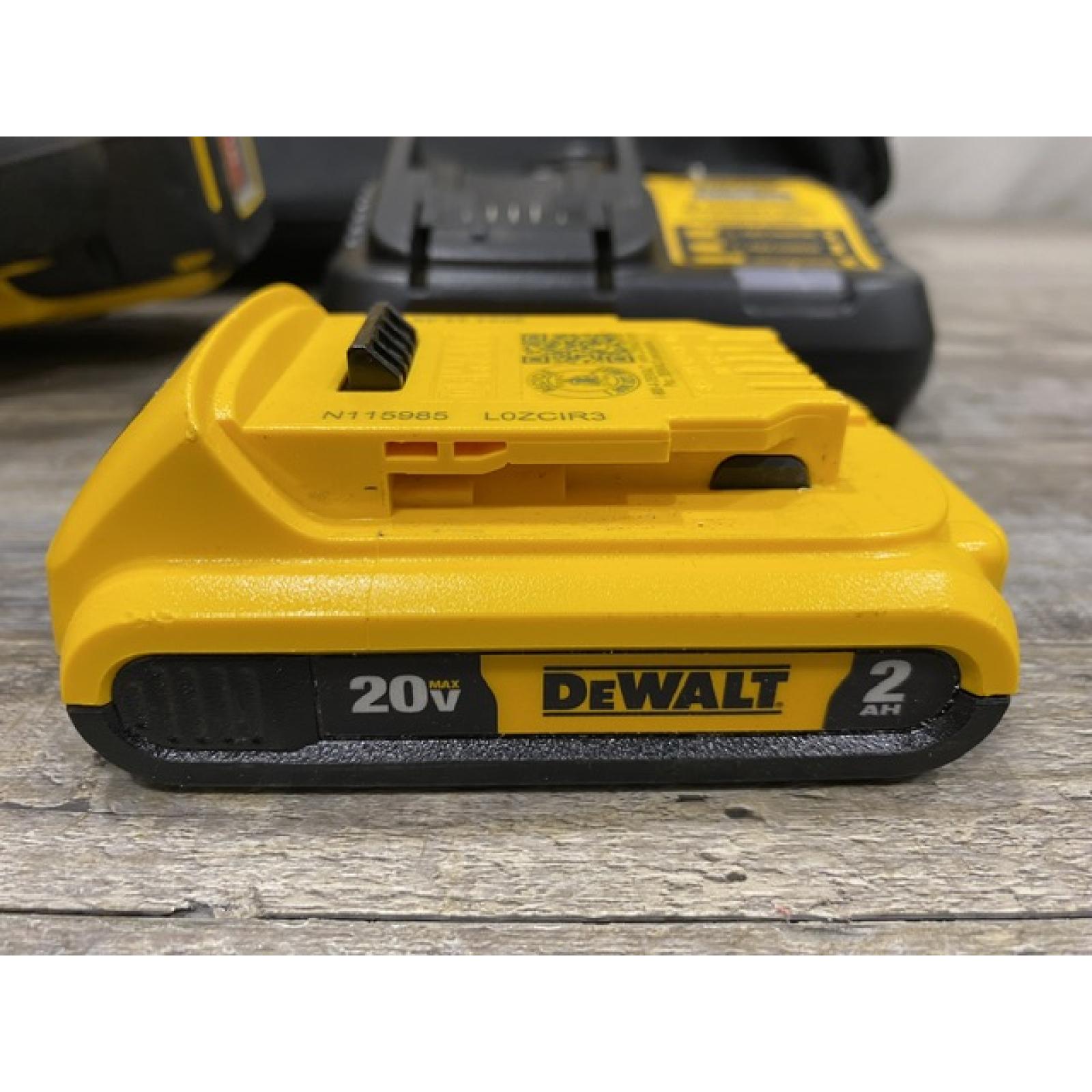 AS-IS DEWALT 20V MAX XR Lithium-Ion Cordless 18-Gauge Narrow Crown Stapler Kit