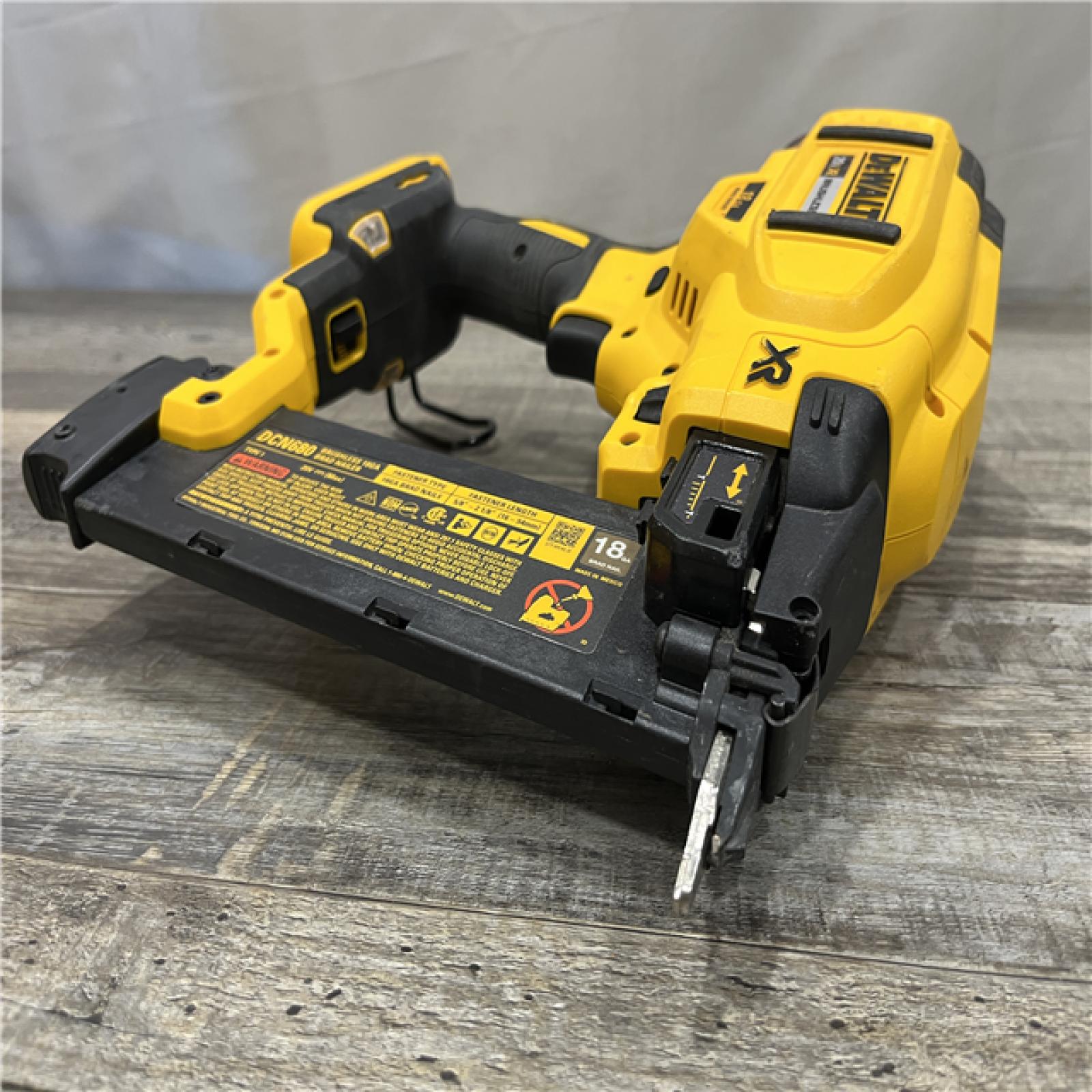 AS-IS DEWALT 20V MAX XR Lithium-Ion Electric Cordless 18-Gauge Brad Nailer (Tool Only)
