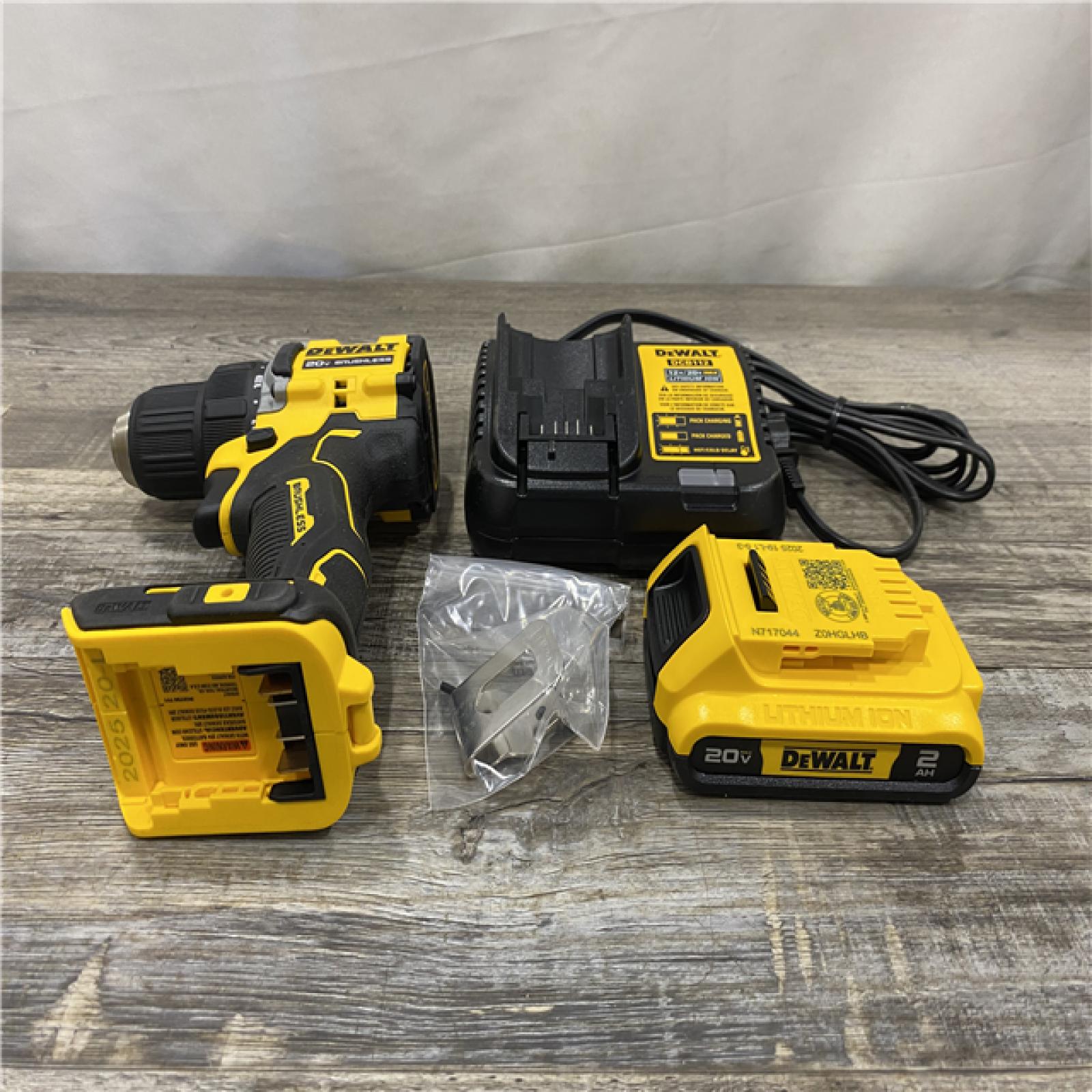 AS-IS DEWALT Atomic 20V Lithium-Ion Cordless Compact 1/2 in. Drill/Driver Kit