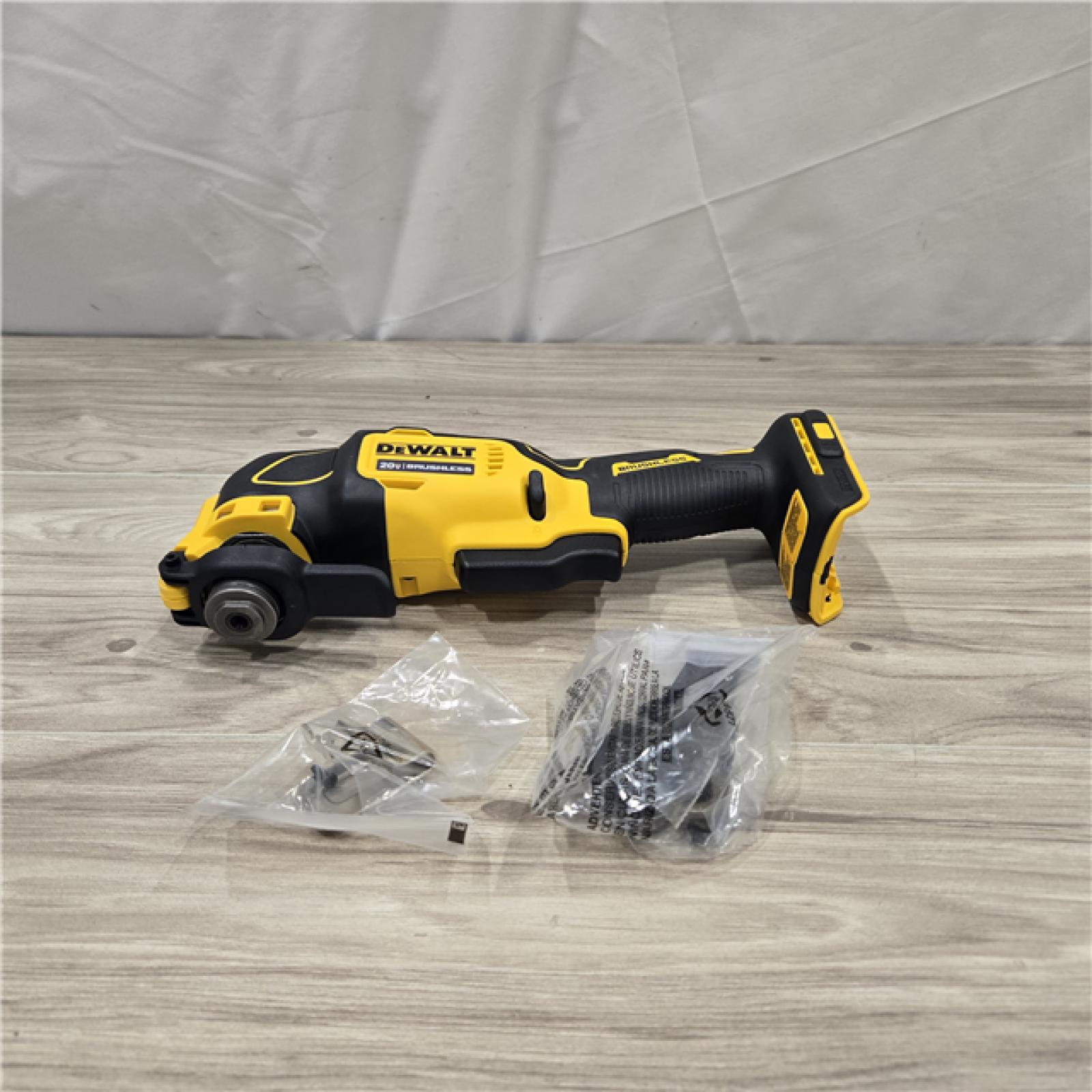 AS-IS DEWALT ATOMIC 20V MAX Cordless Oscillating Multi Tool (Tool Only)