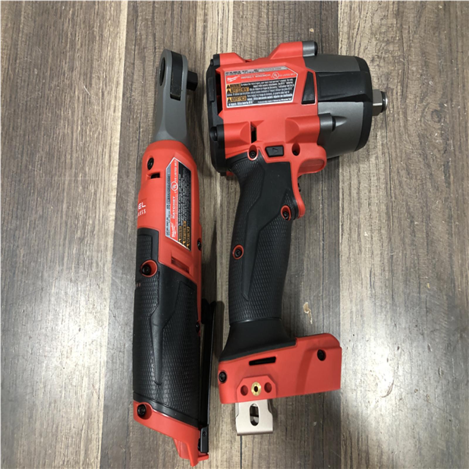 AS-IS Milwaukee FUEL 18V Cordless Mid Torque 1/2 in. Impact Wrench w/ 12 FUEL 3/8 in. Ratchet Combo Kit