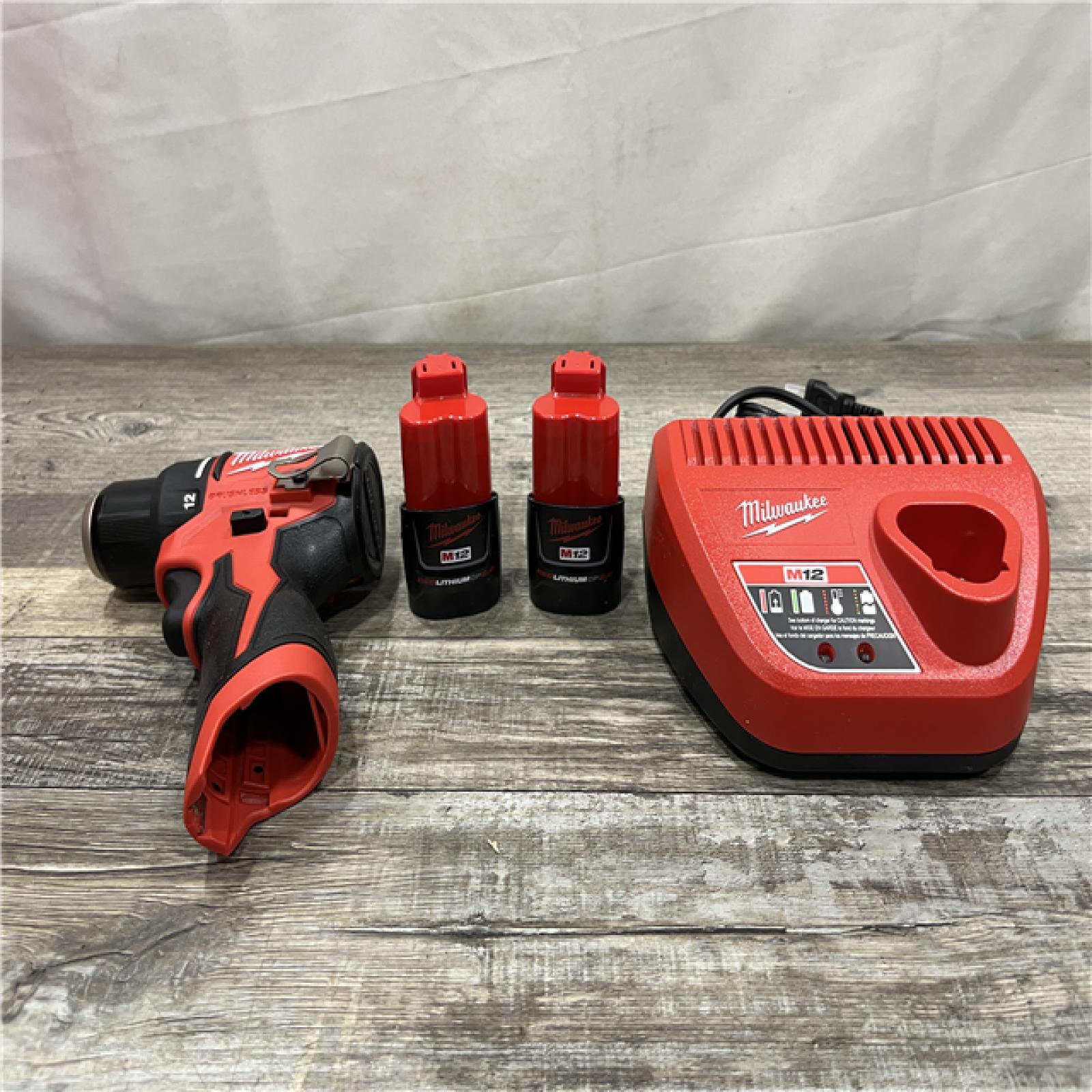 AS-IS Milwaukee 12-Volt Lithium-Ion Brushless Cordless Subcompact Brushless Drill Driver Kit