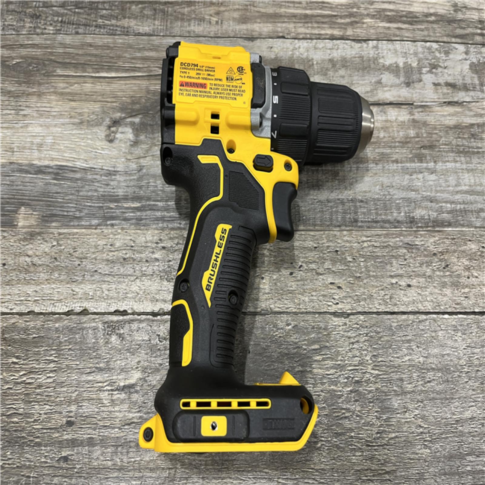 AS-IS DEWALT Atomic 20V Lithium-Ion Cordless Compact 1/2 in. Drill/Driver Kit