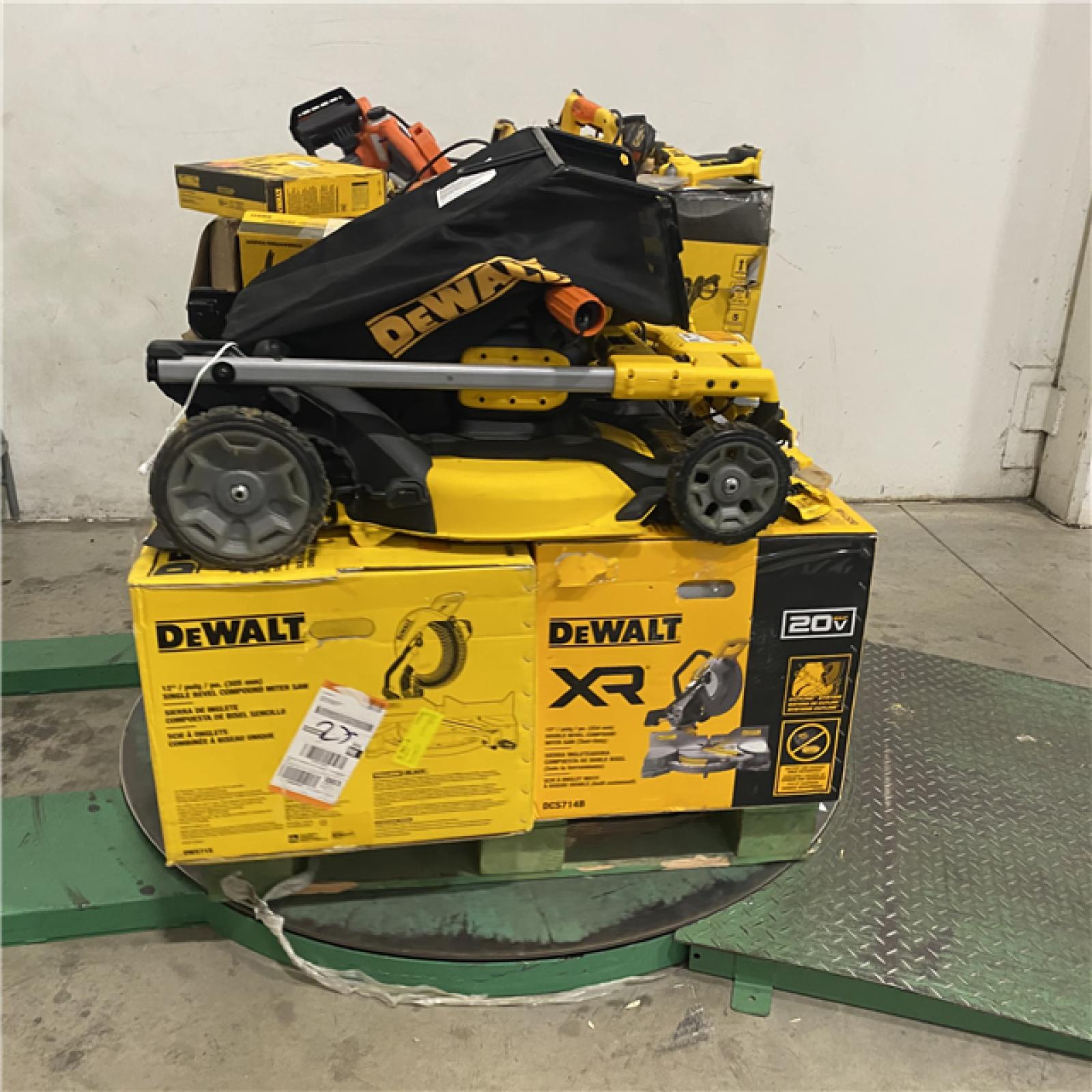 Dallas Location - As-Is Tool Pallet